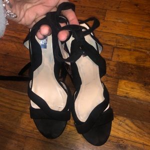 Black Tie Up Chunk Heels